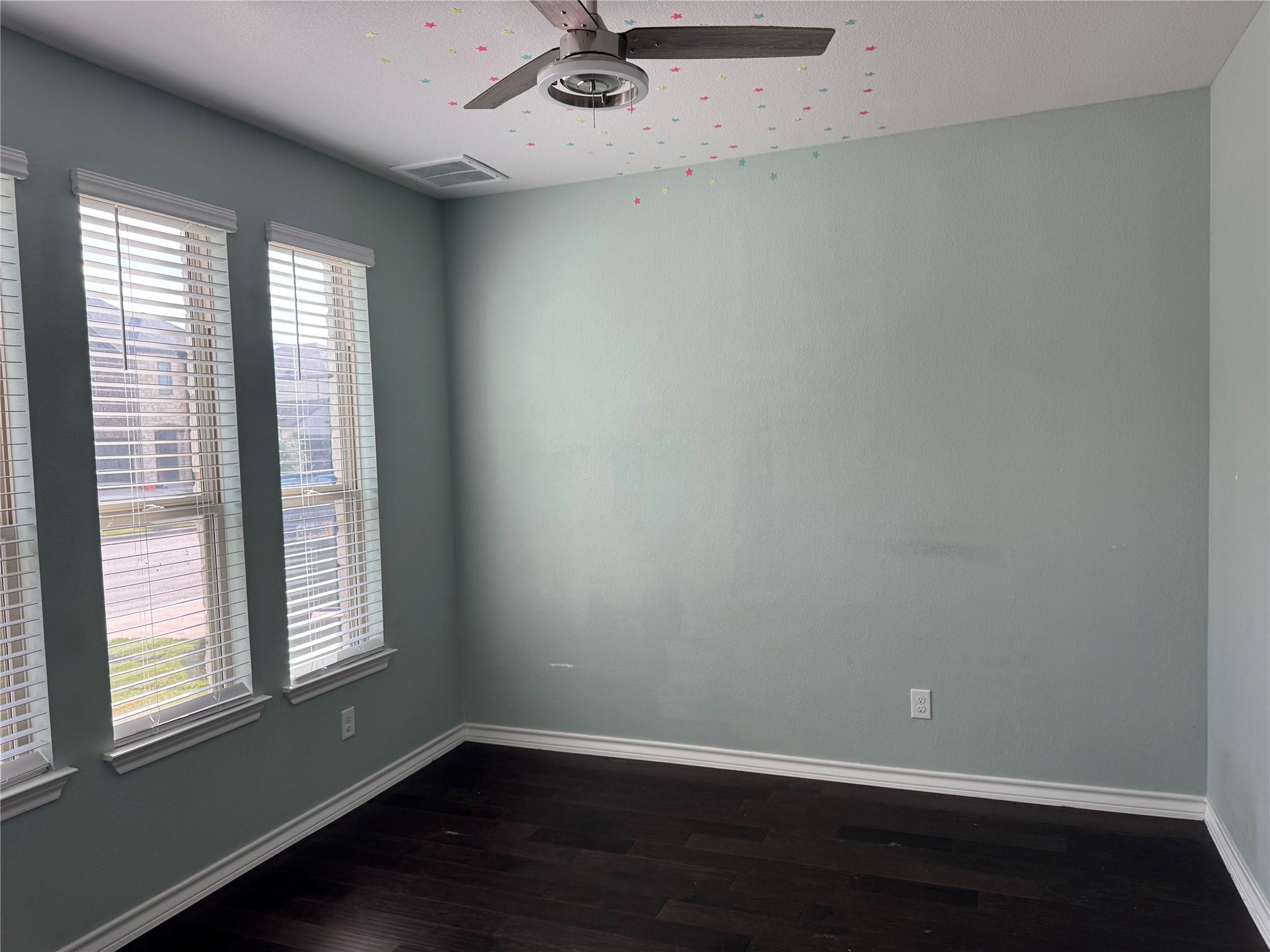 333 Capstone RD — photo 3