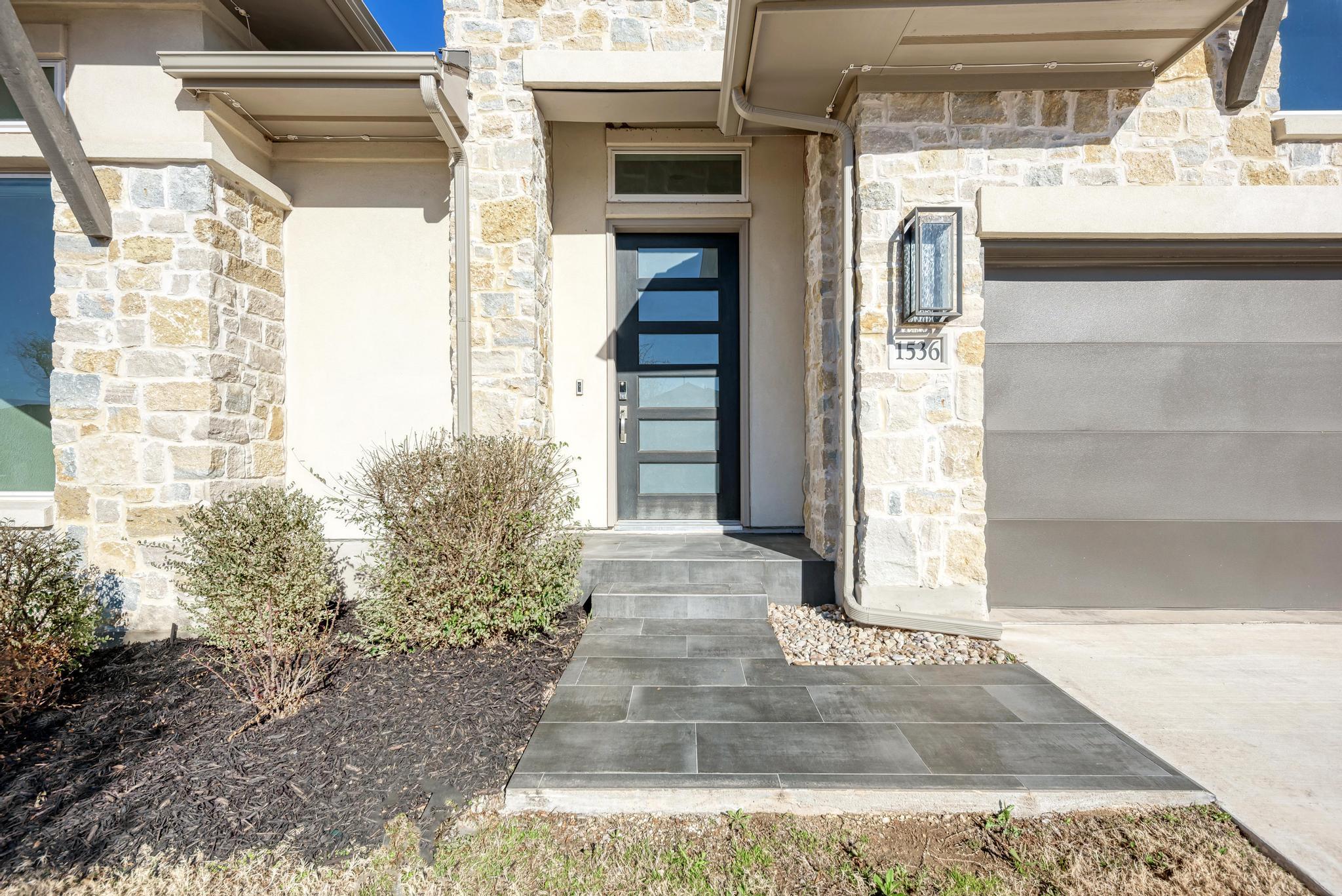 1536 Caylea Bluff LN — photo 4