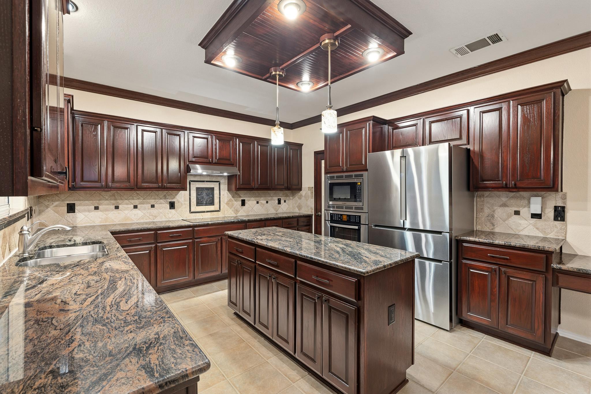 905 Brighton Bend LN — photo 5