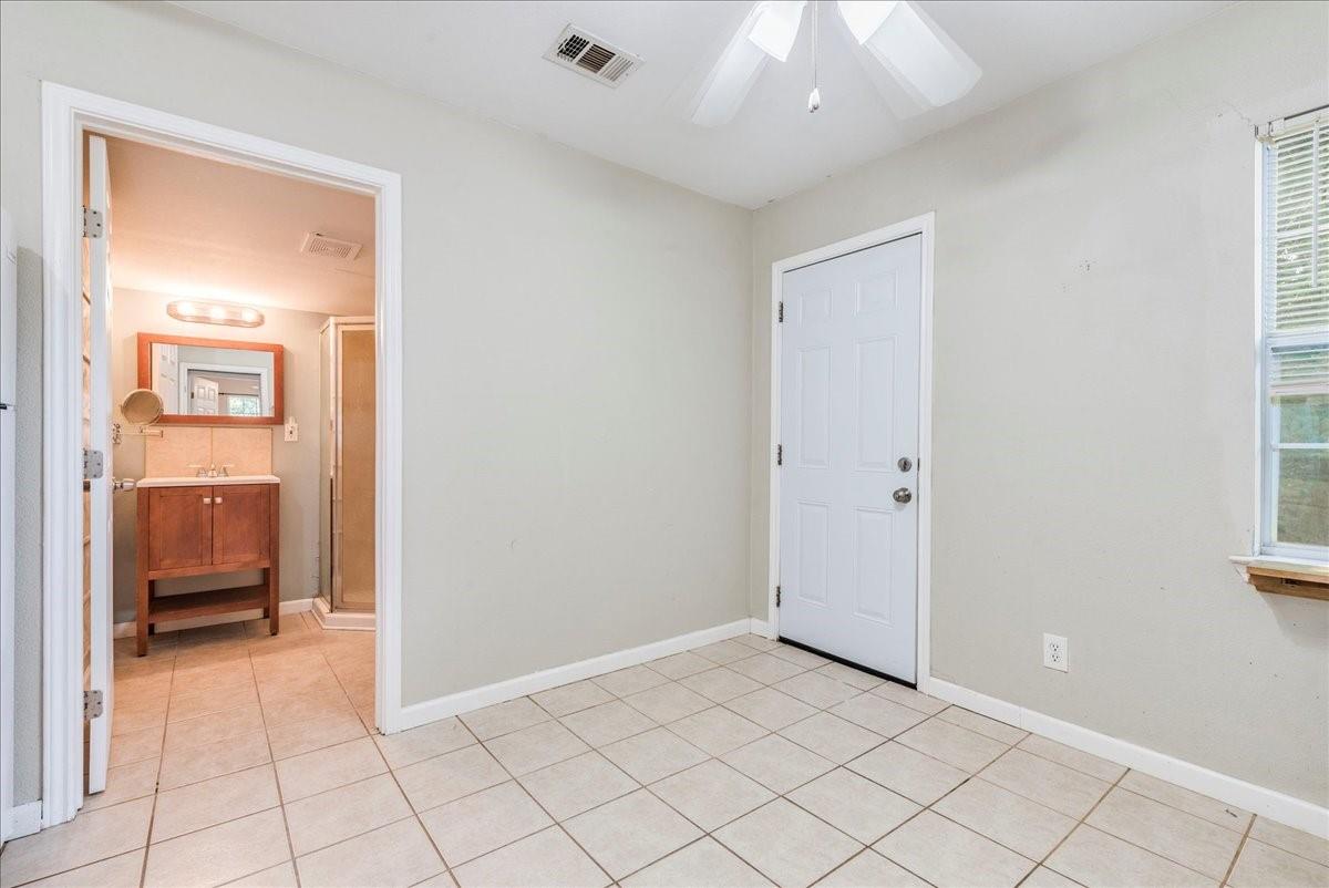 609 Cottonwood ST #B — photo 3