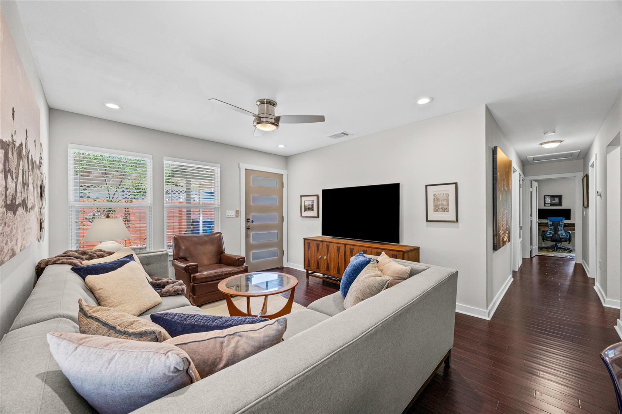 1400 Westmoor DR — photo 5