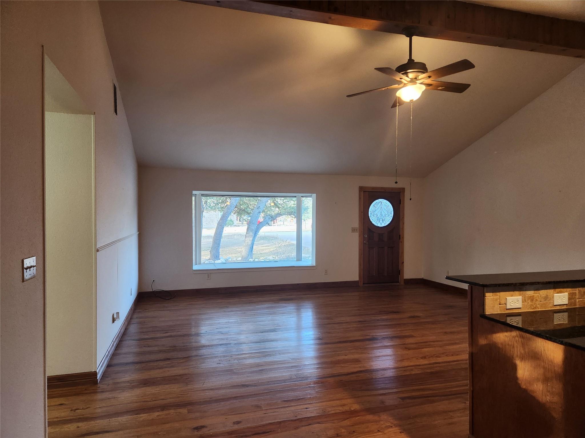 704 Marquis LN — photo 3