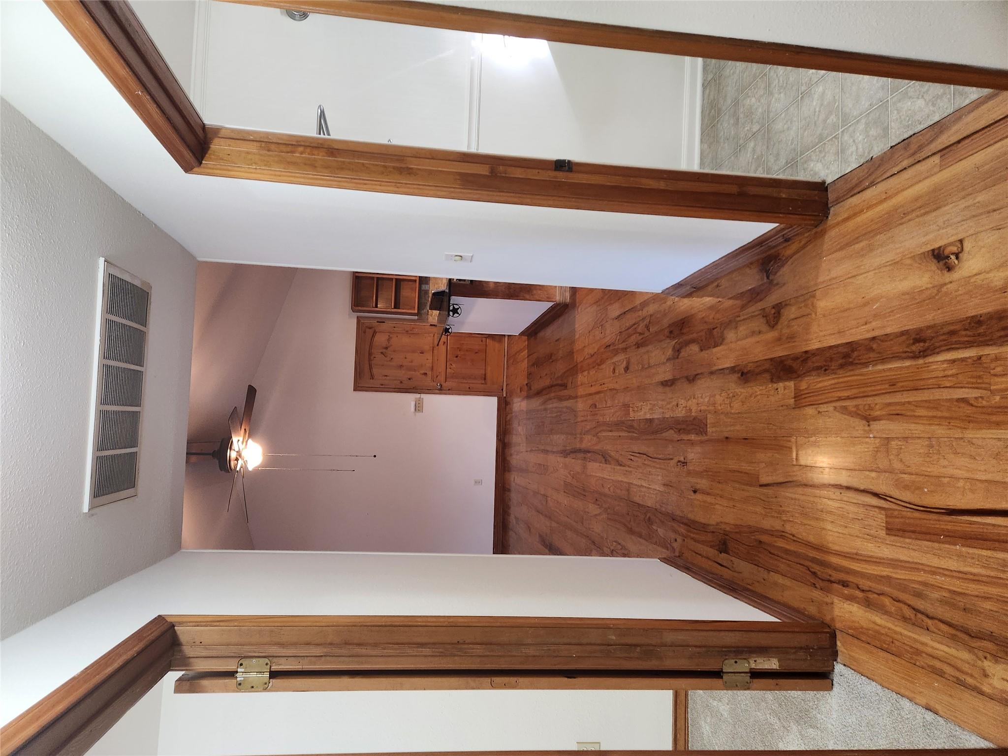 704 Marquis LN — photo 5