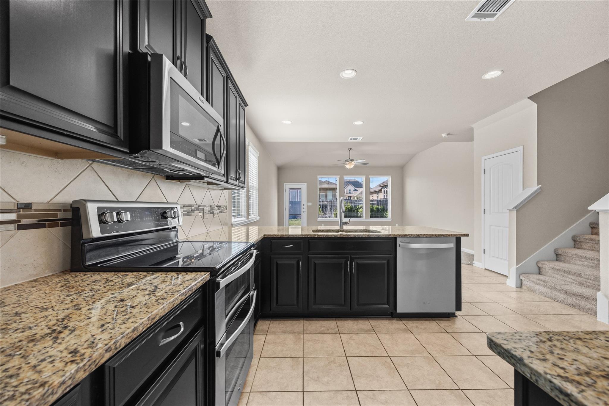 19112 Scoria DR — photo 5