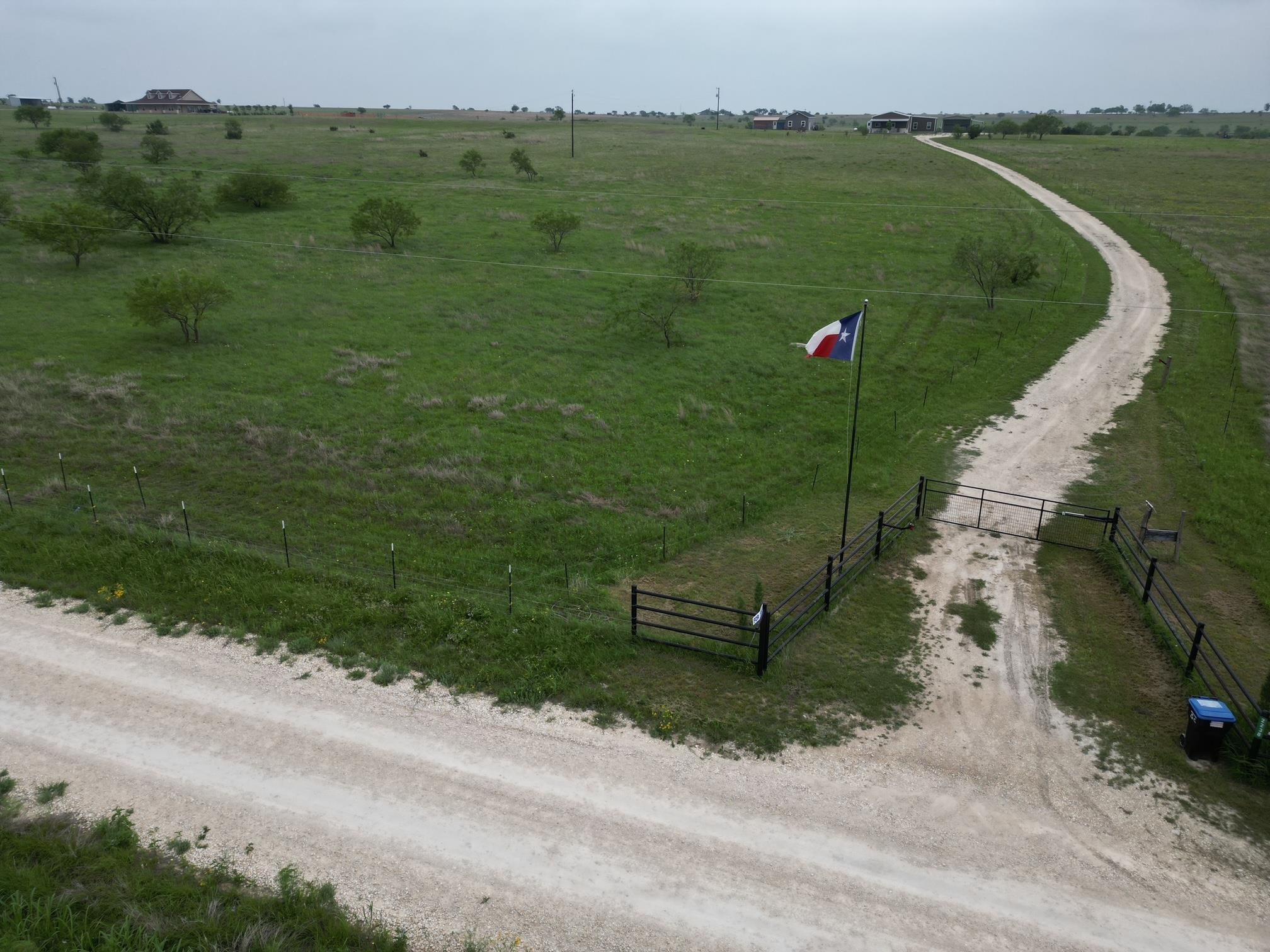 2238 County Road 2109 — photo 3