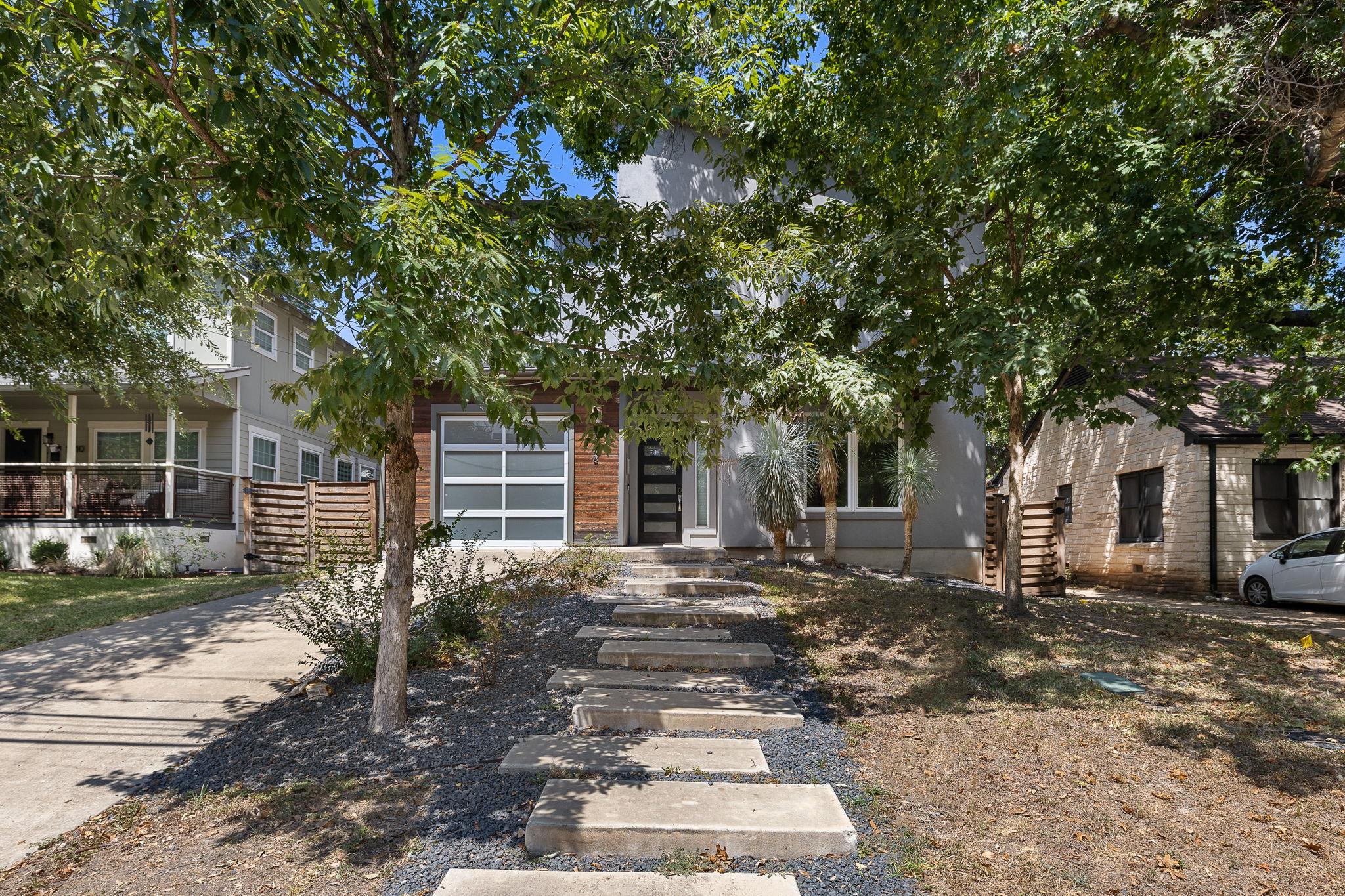 1208 Kinney Ave — photo 3