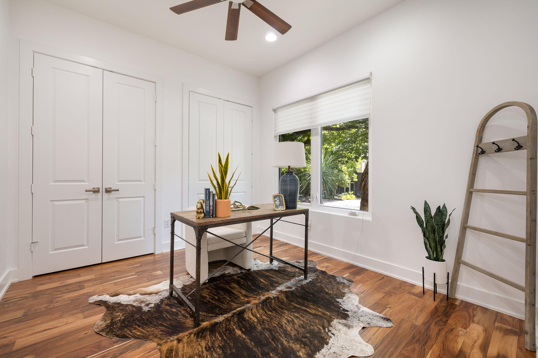 1208 Kinney Ave — photo 5