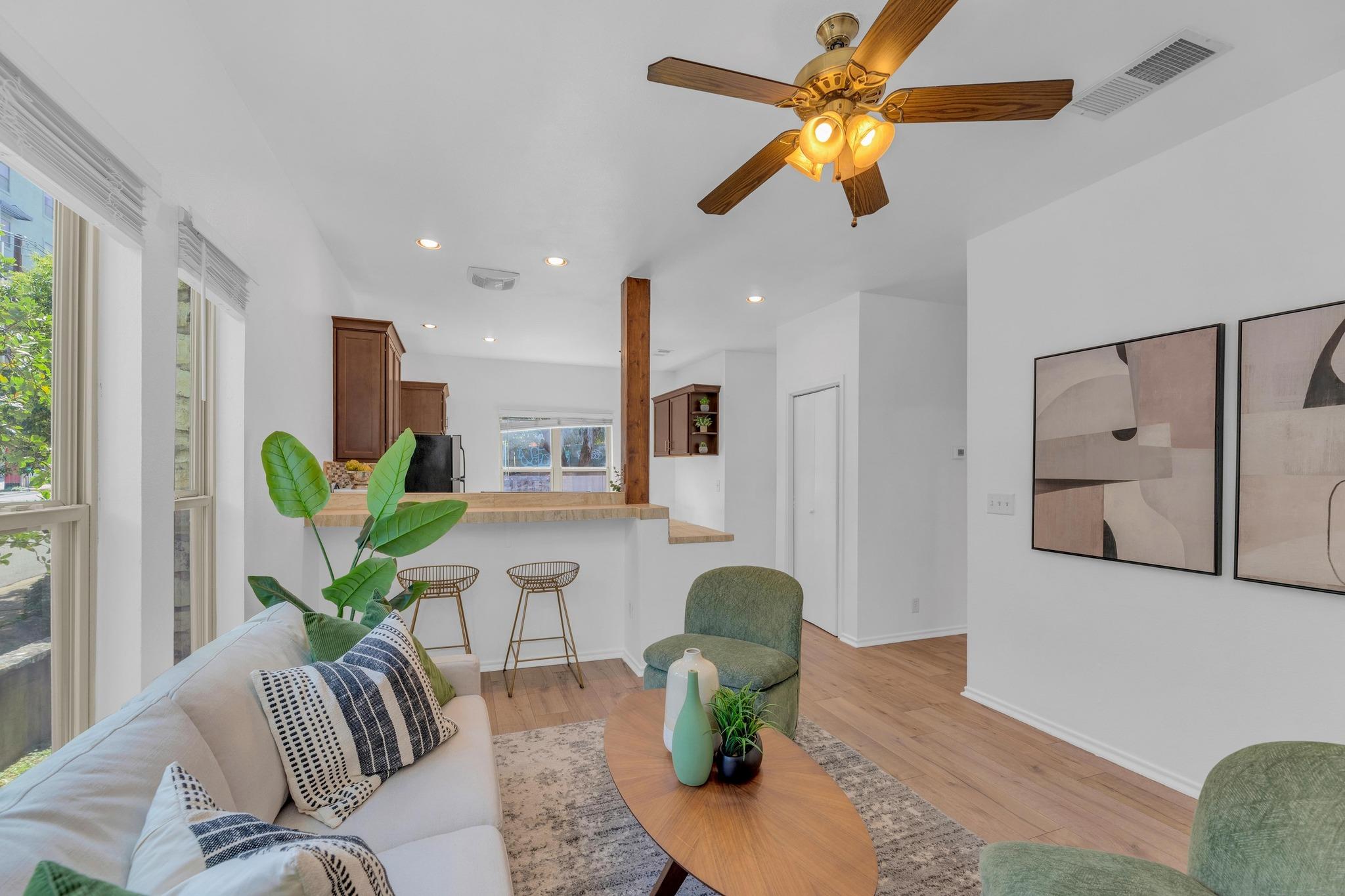 2414 Longview ST #101 — photo 3