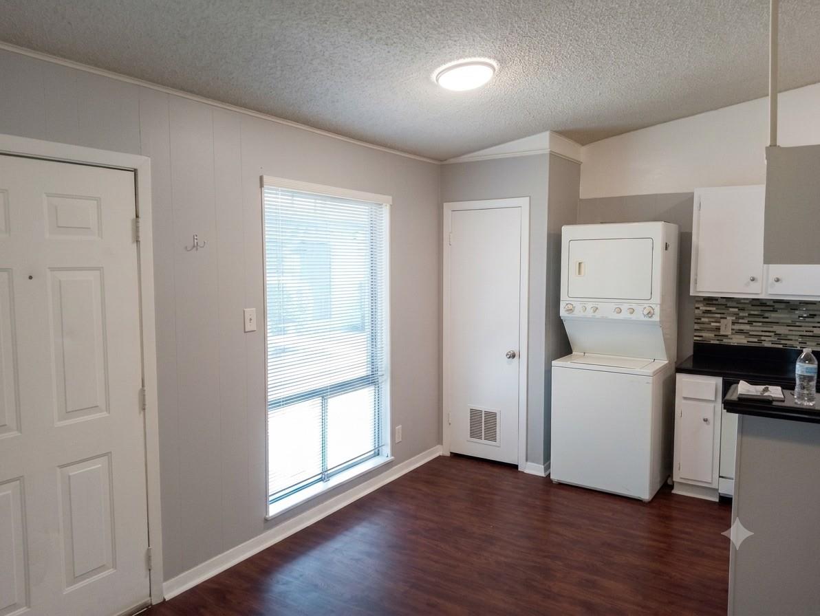 606 51st ST #104 — photo 5