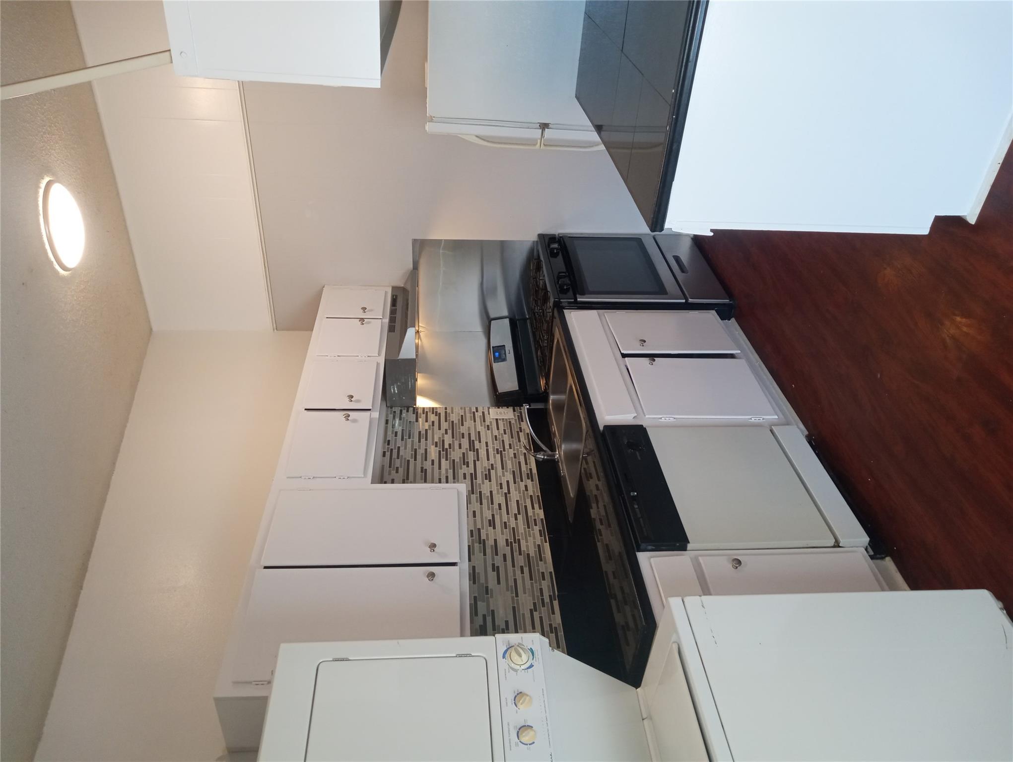 606 51st ST #104 — photo 3