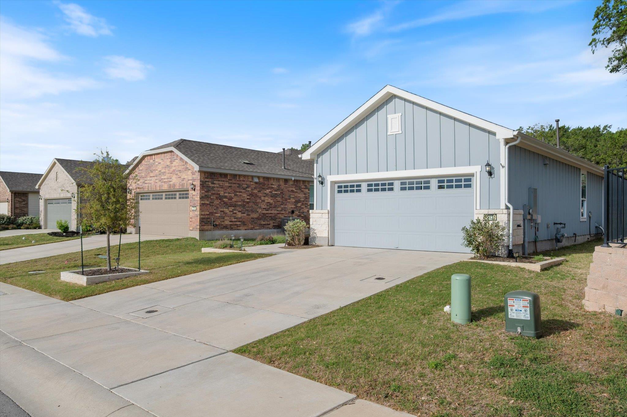 212 Coachsmith ST — photo 3