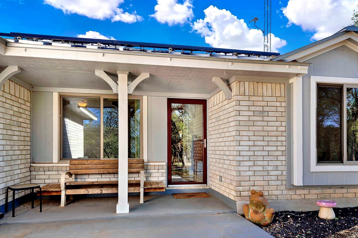 228 Deertrail DR — photo 4