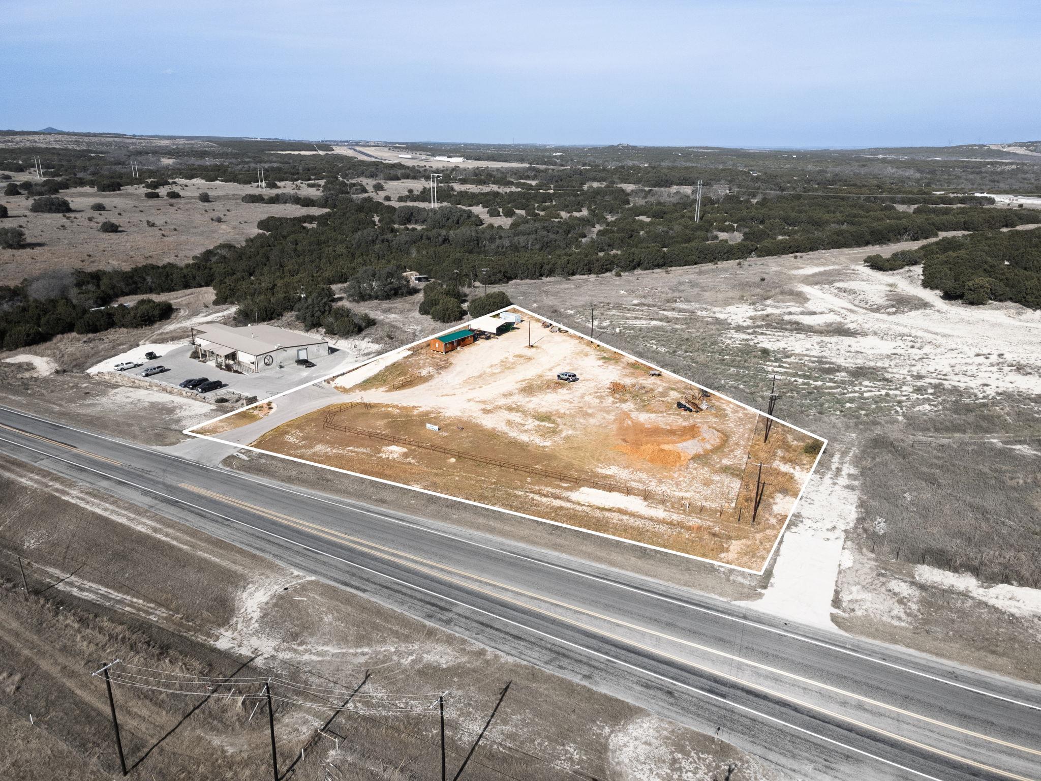 774 183 Highway — photo 3