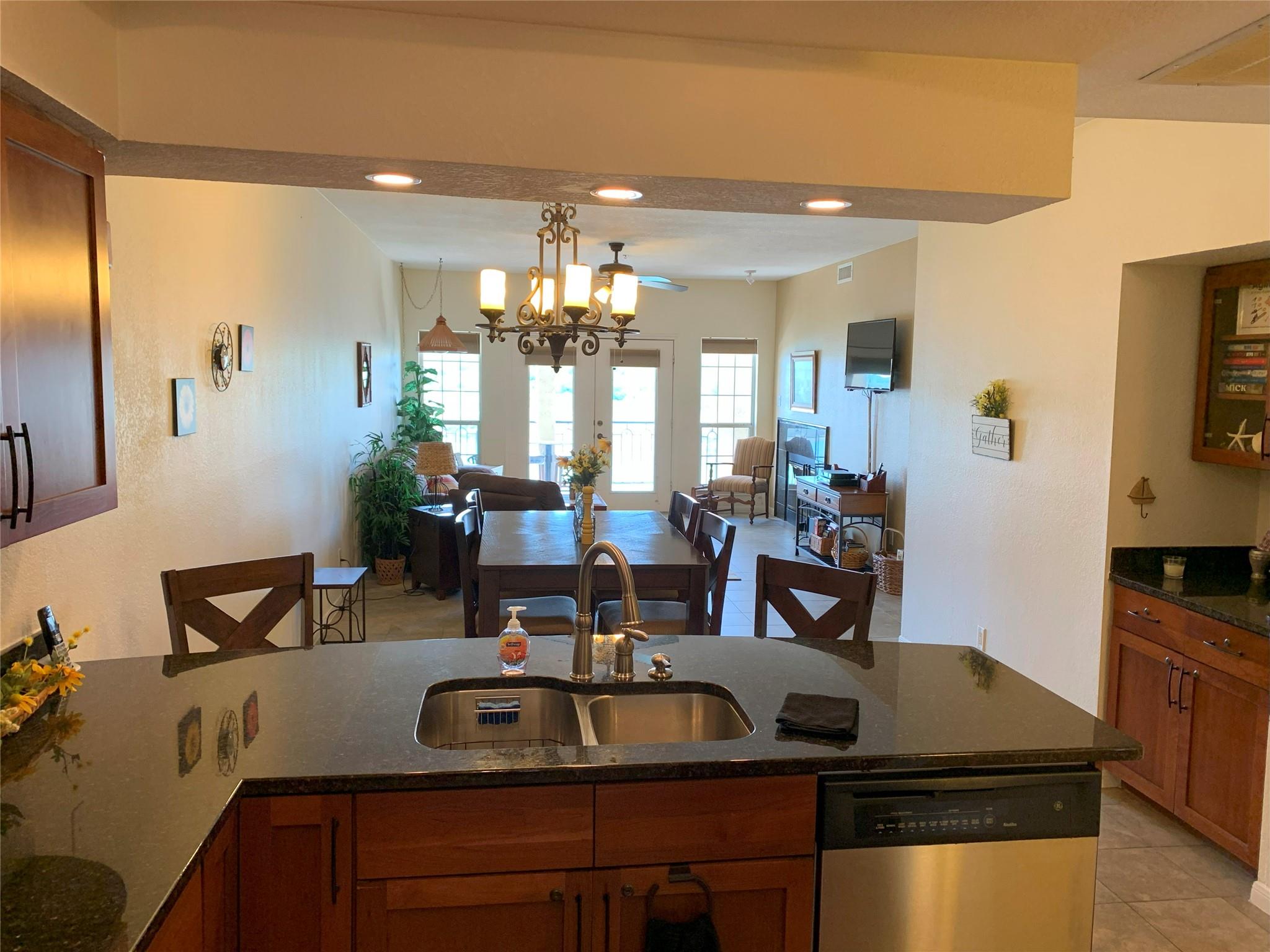 3404 American DR #2202 — photo 5