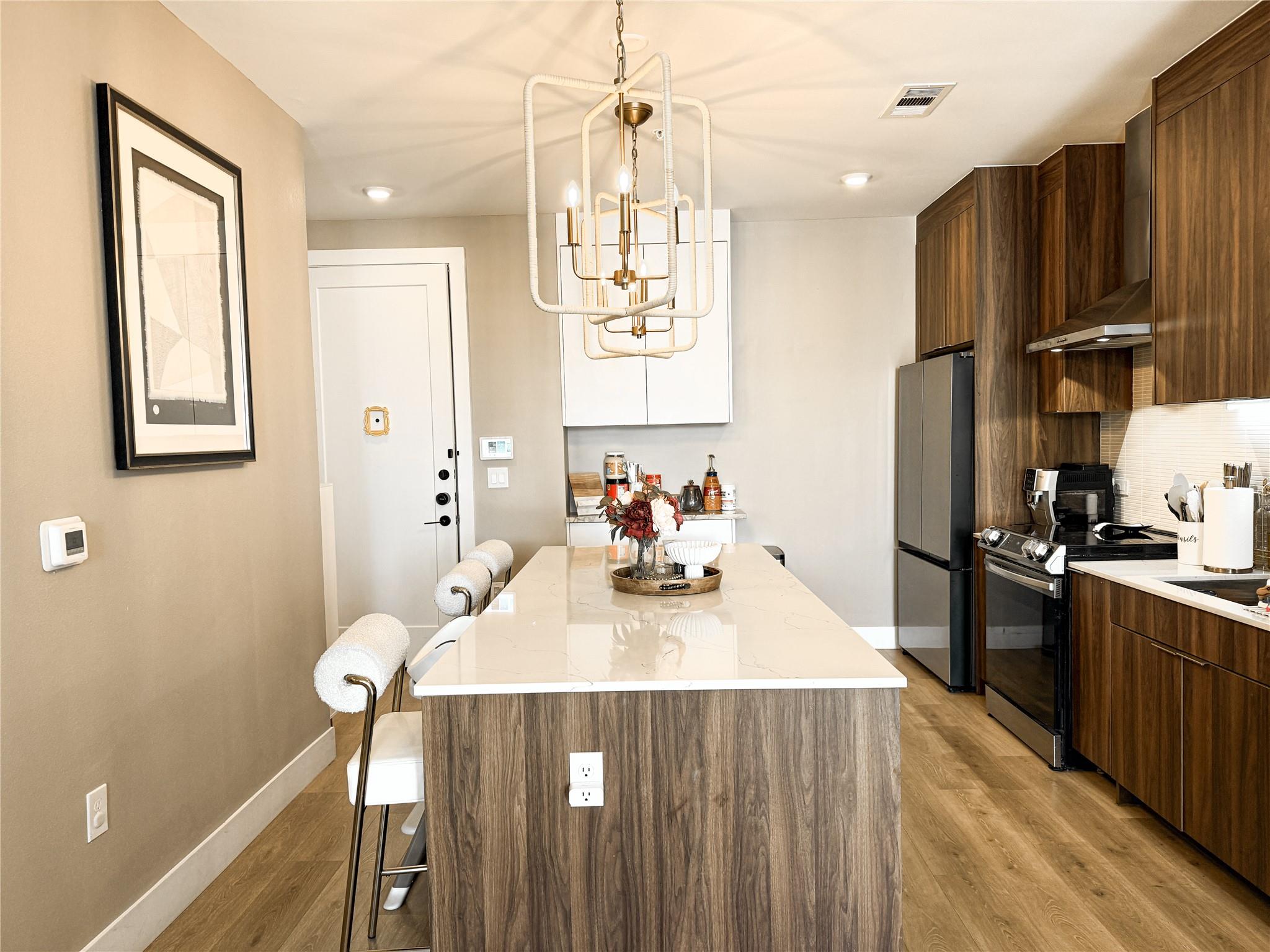 1701 Simond Ave #639 — photo 3