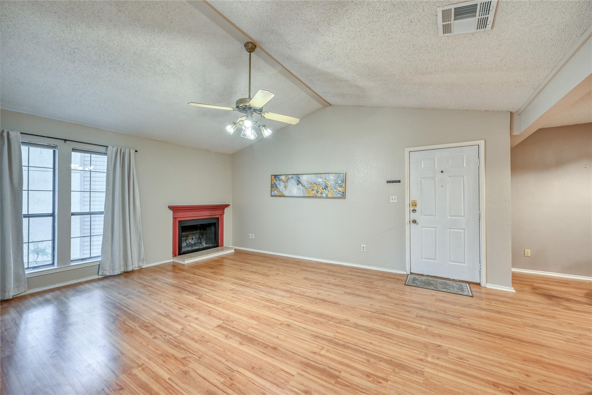 1202 Thorpe LN #616 — photo 4