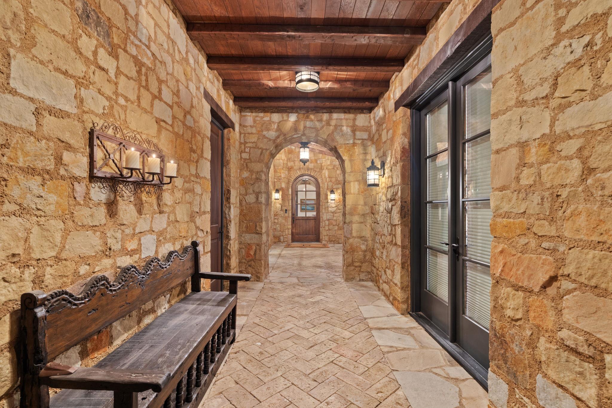 119 Plaza Escondido — photo 4