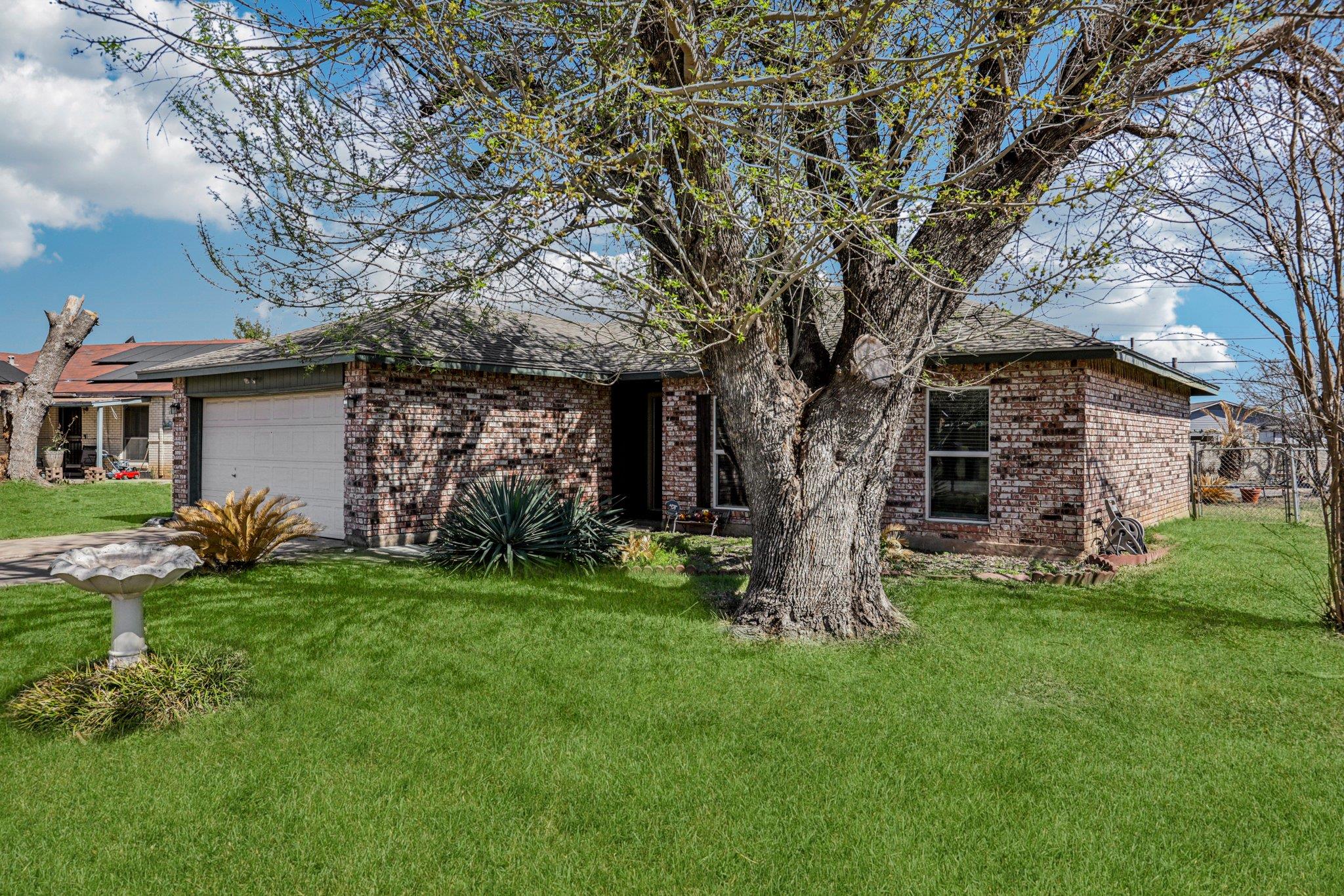 1107 Long Meadow DR — photo 4