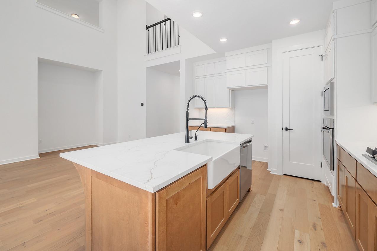 217 Luttrell LN — photo 3