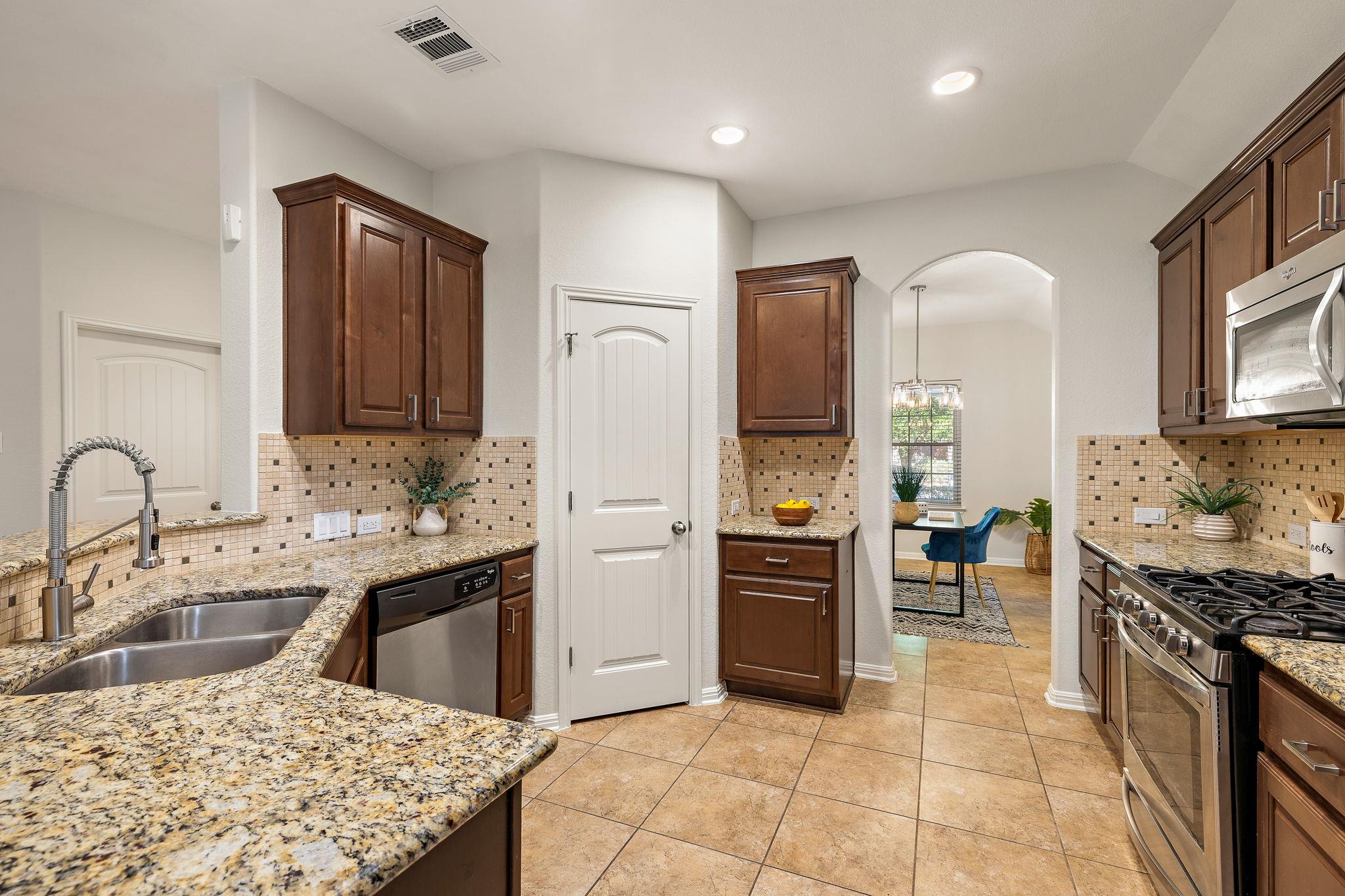 18905 Shallow Pond TRL — photo 4