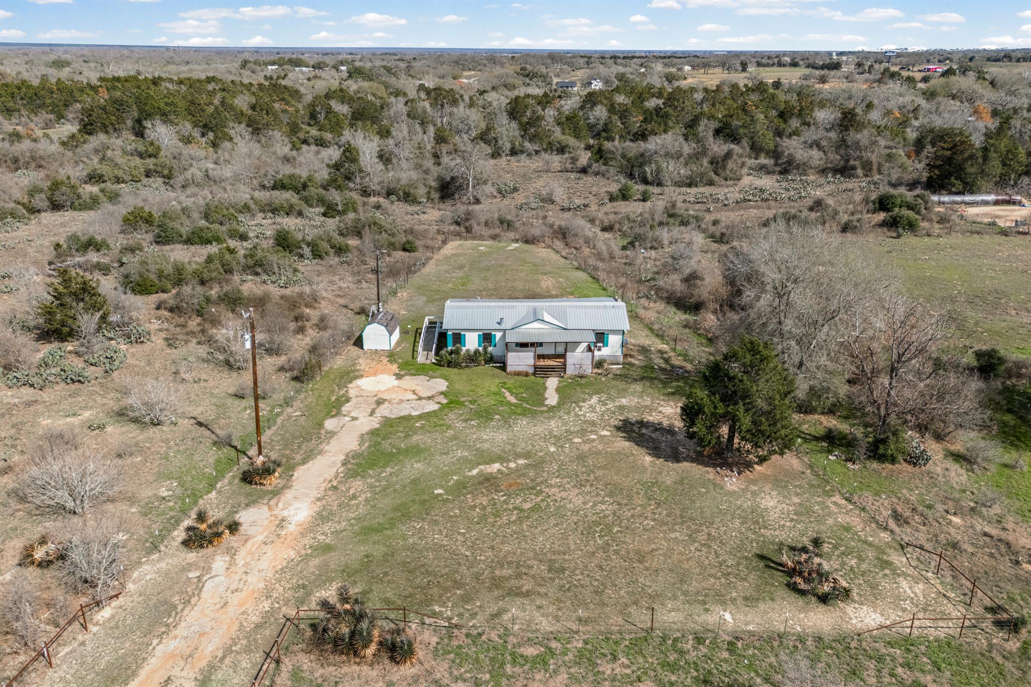 250 McDuffy LN — photo 3
