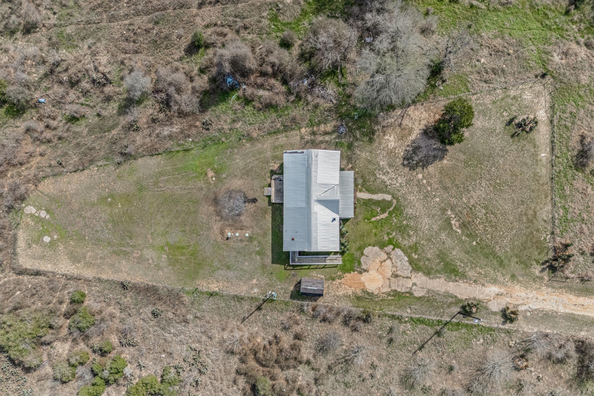 250 McDuffy LN — photo 5
