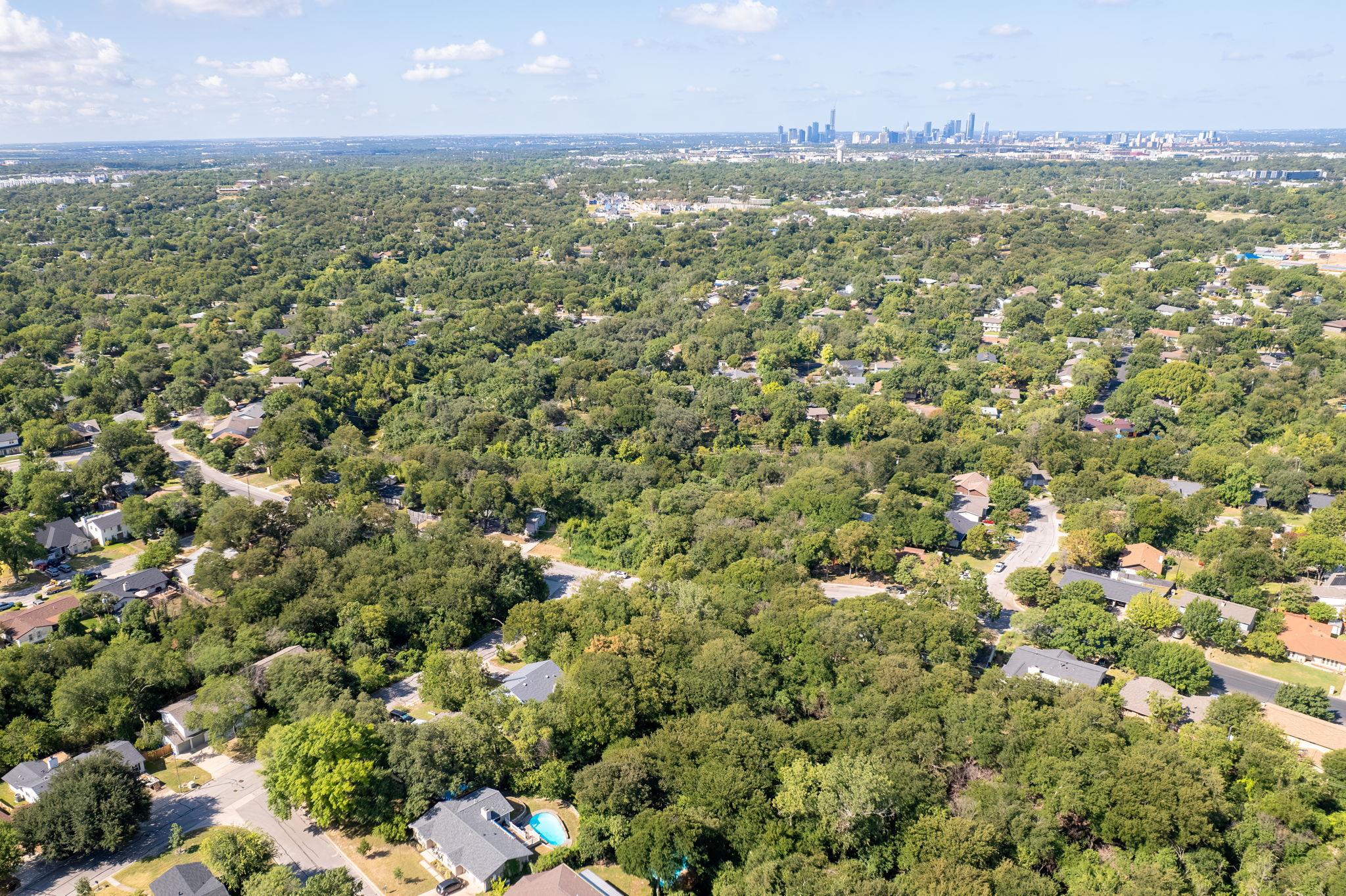 7005 Geneva DR — photo 3