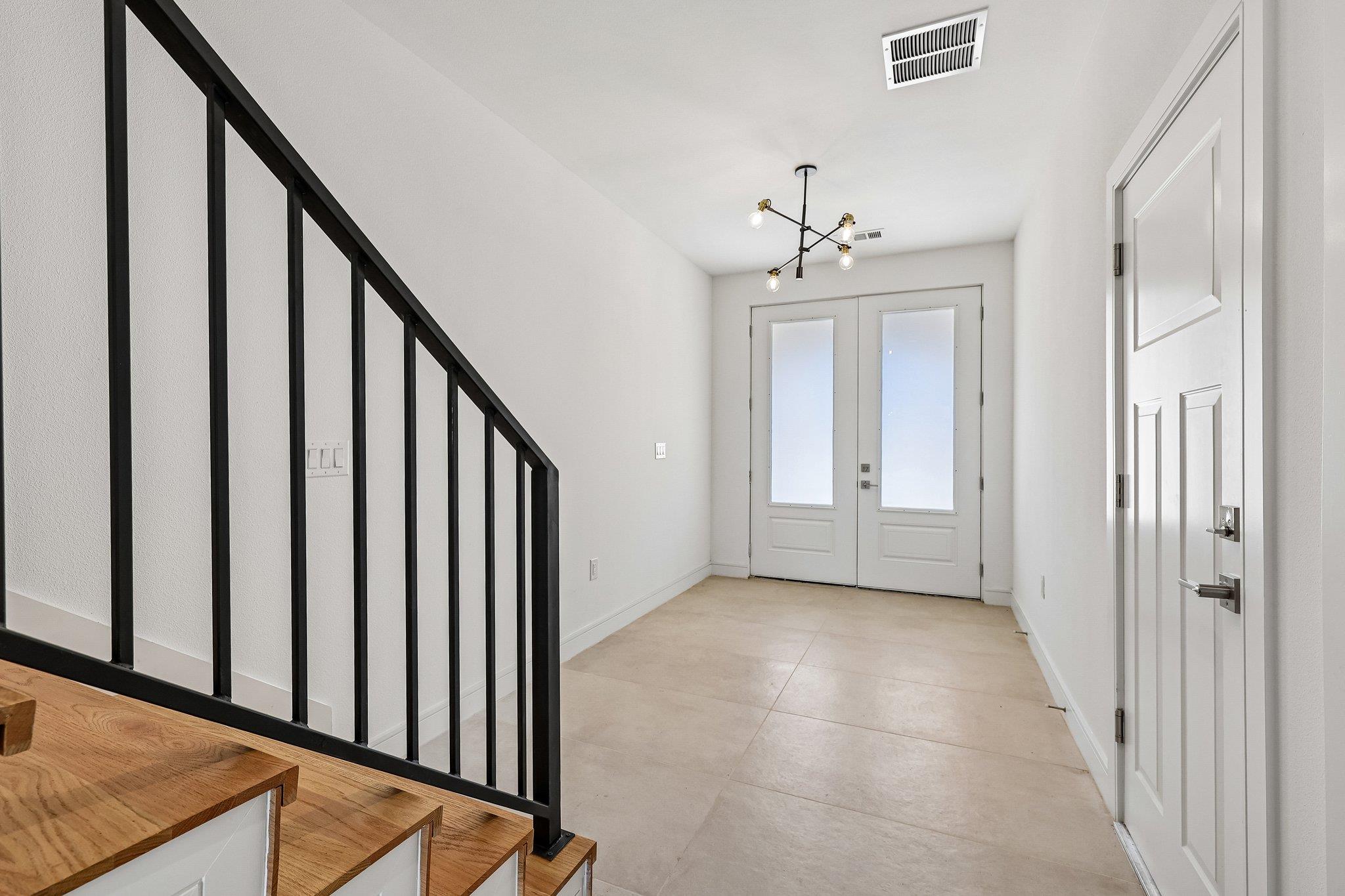 202 Tesla CIR — photo 5