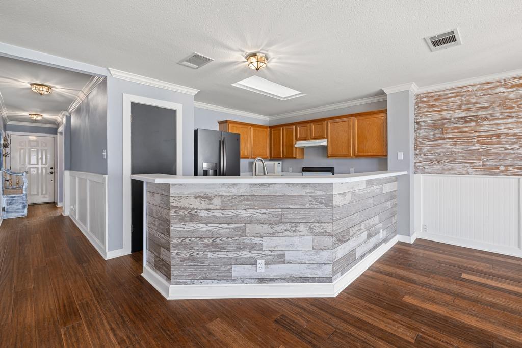 808 Minturn LN — photo 5