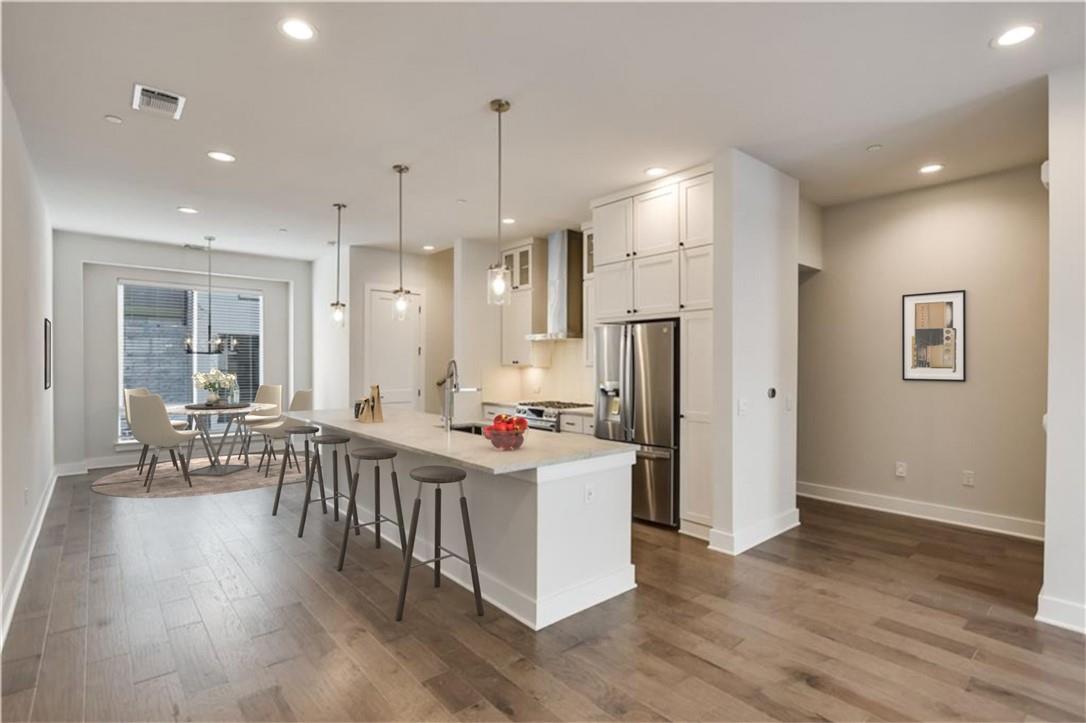 3905 Vantage DR — photo 4