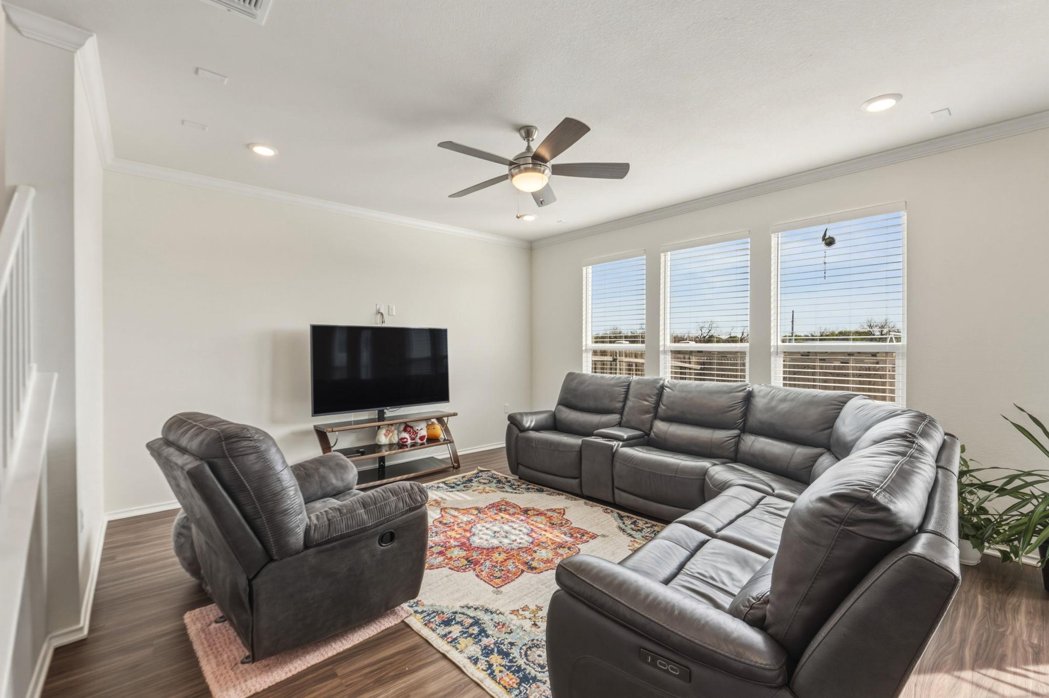 4717 Colmar DR — photo 5
