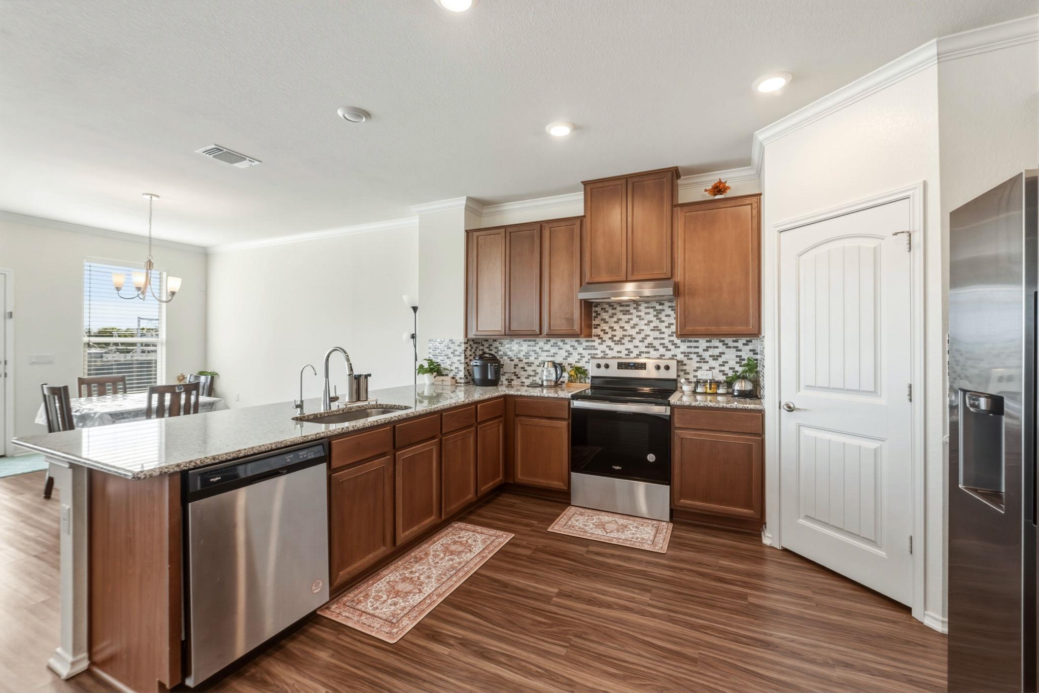 4717 Colmar DR — photo 3
