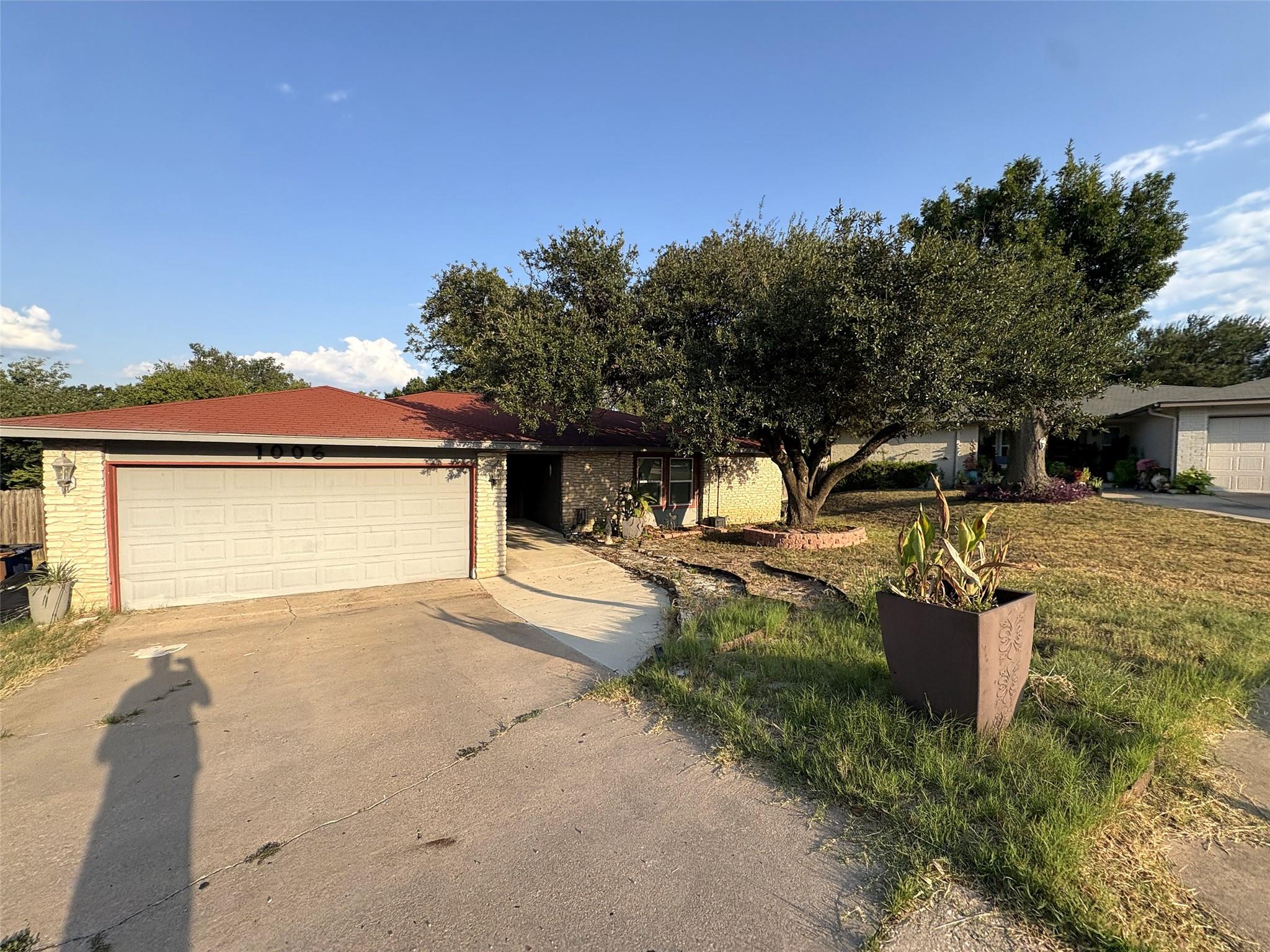 1006 Wisteria CIR