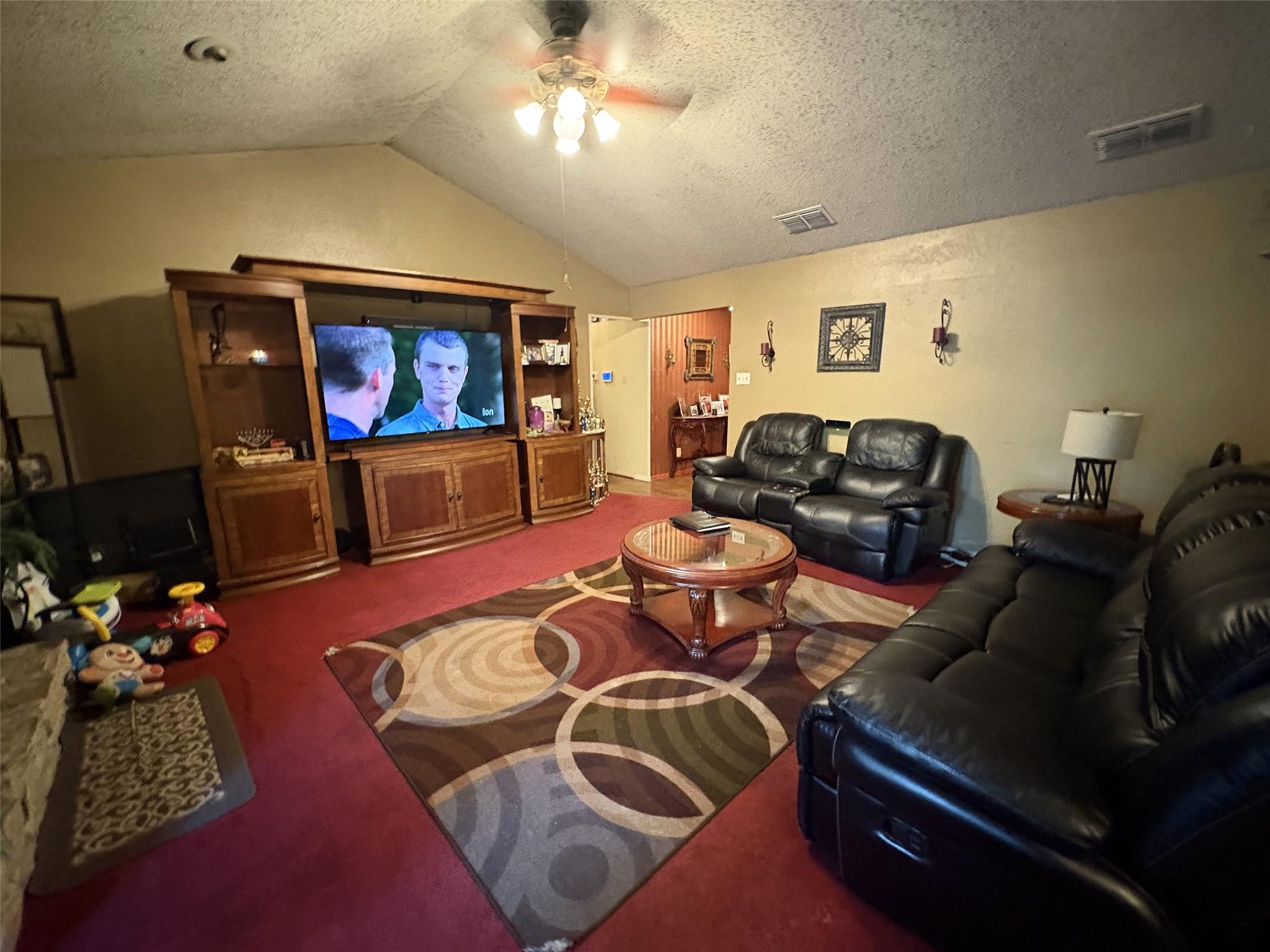 1006 Wisteria CIR — photo 5