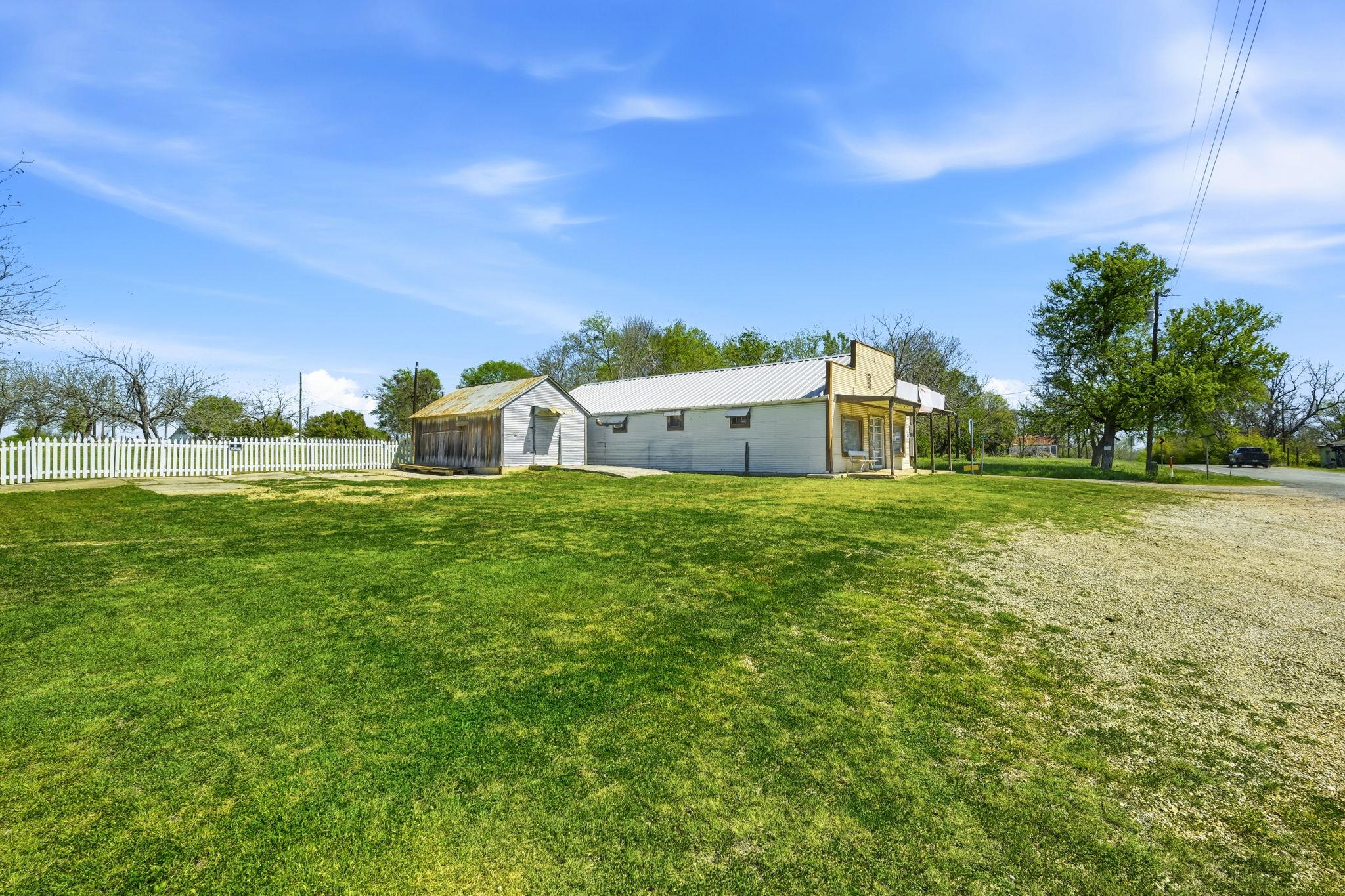 110 County Road 421 — photo 4