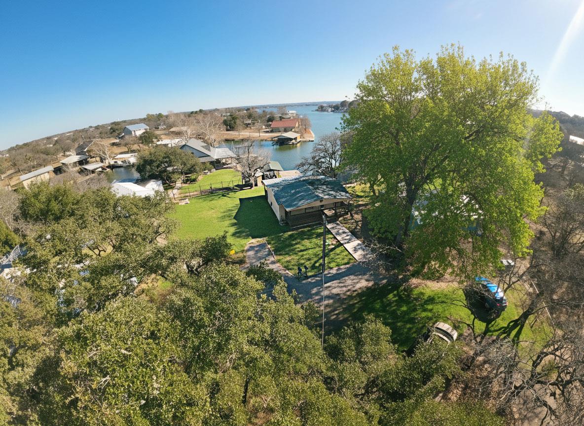 114 Shady Circle DR — photo 3