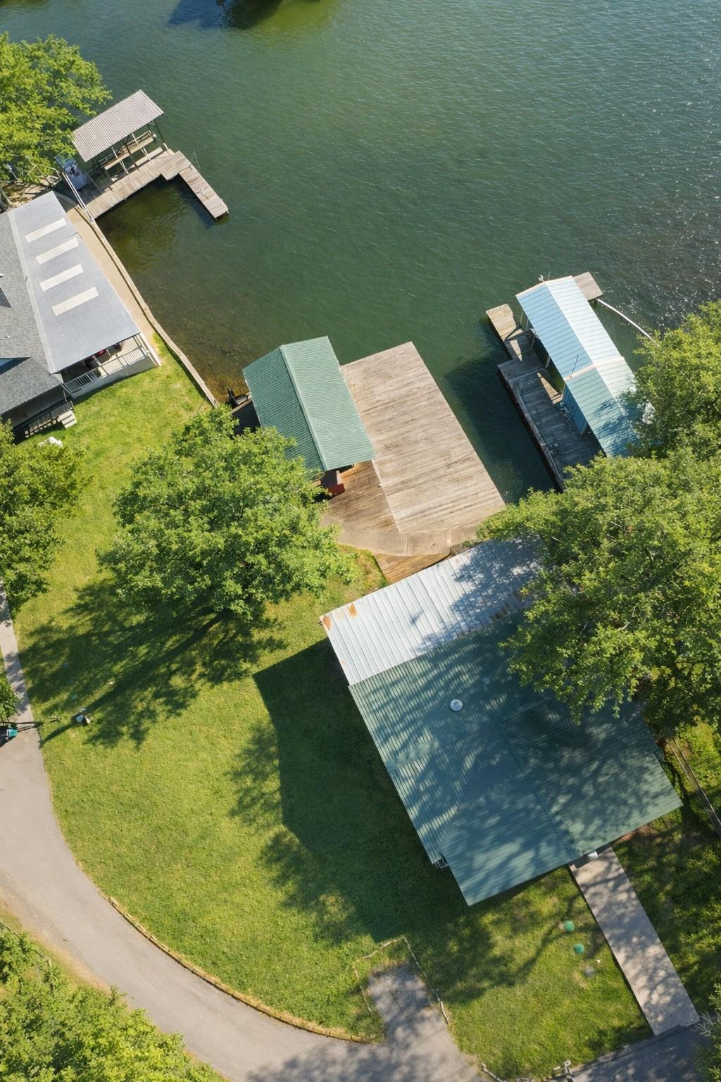 114 Shady Circle DR — photo 4