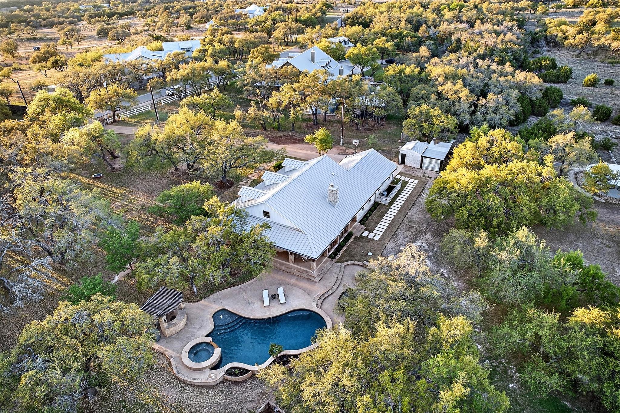 301 Medlin Creek LOOP — photo 4