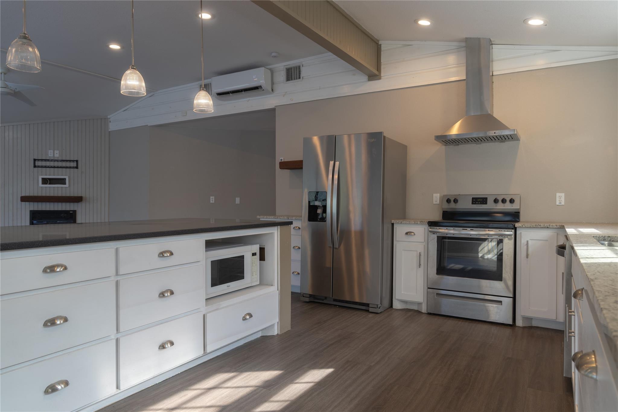 120 Erskine Ferry RD — photo 4