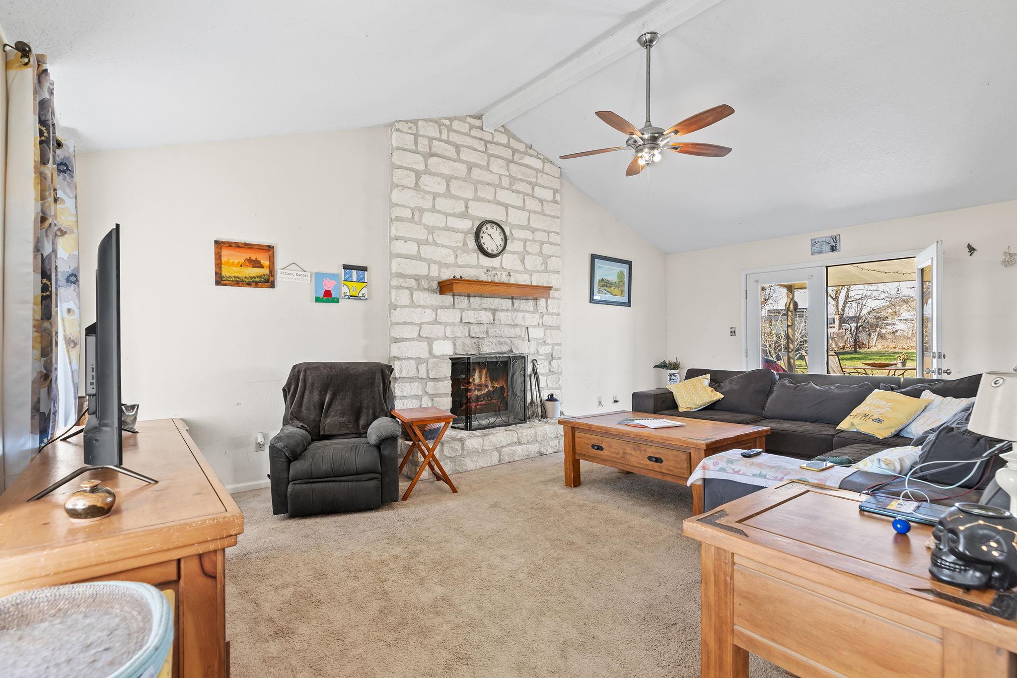 61 Family CIR — photo 4