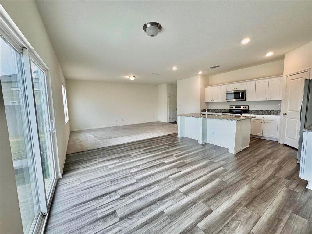 102 Gemsbok RD — photo 3