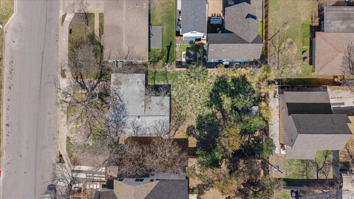 8017 Lazy LN — photo 4
