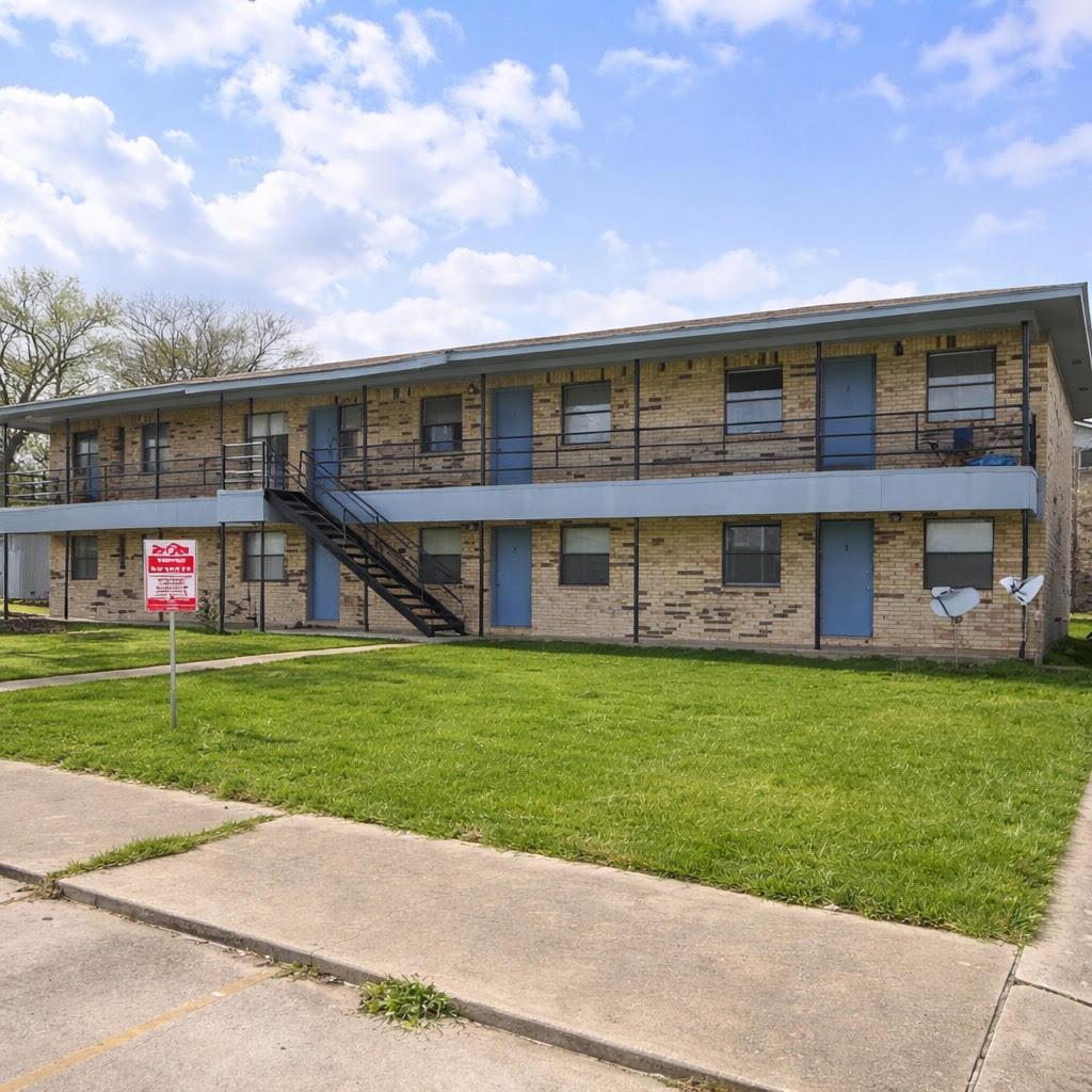 1706 Cameron Ave — photo 3