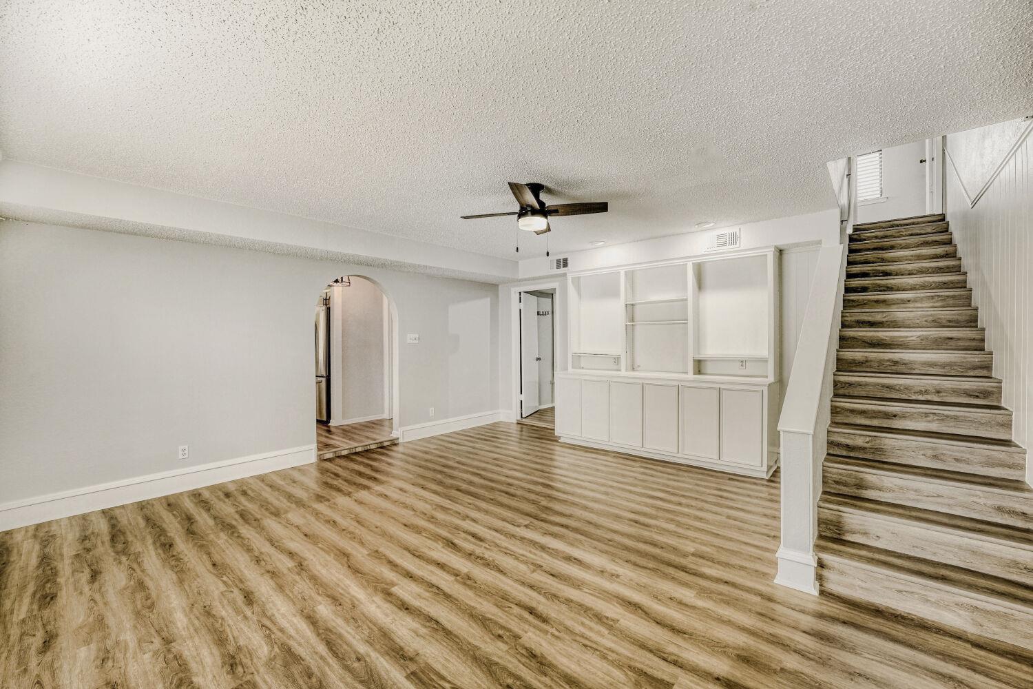 3902 Hillside DR — photo 4