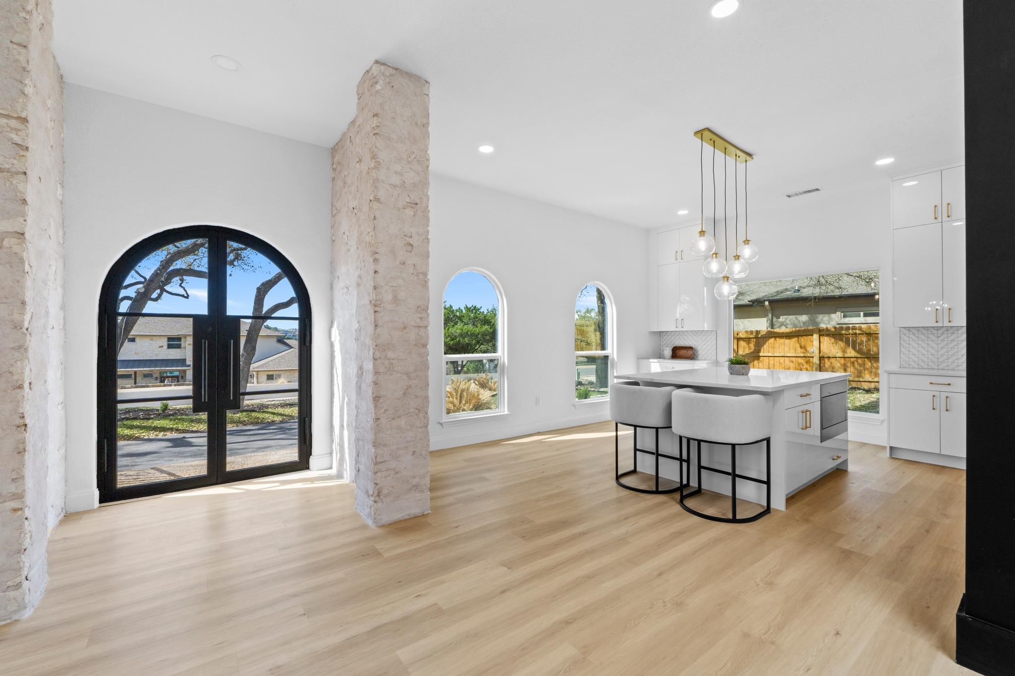 18702 Lakeland DR — photo 3