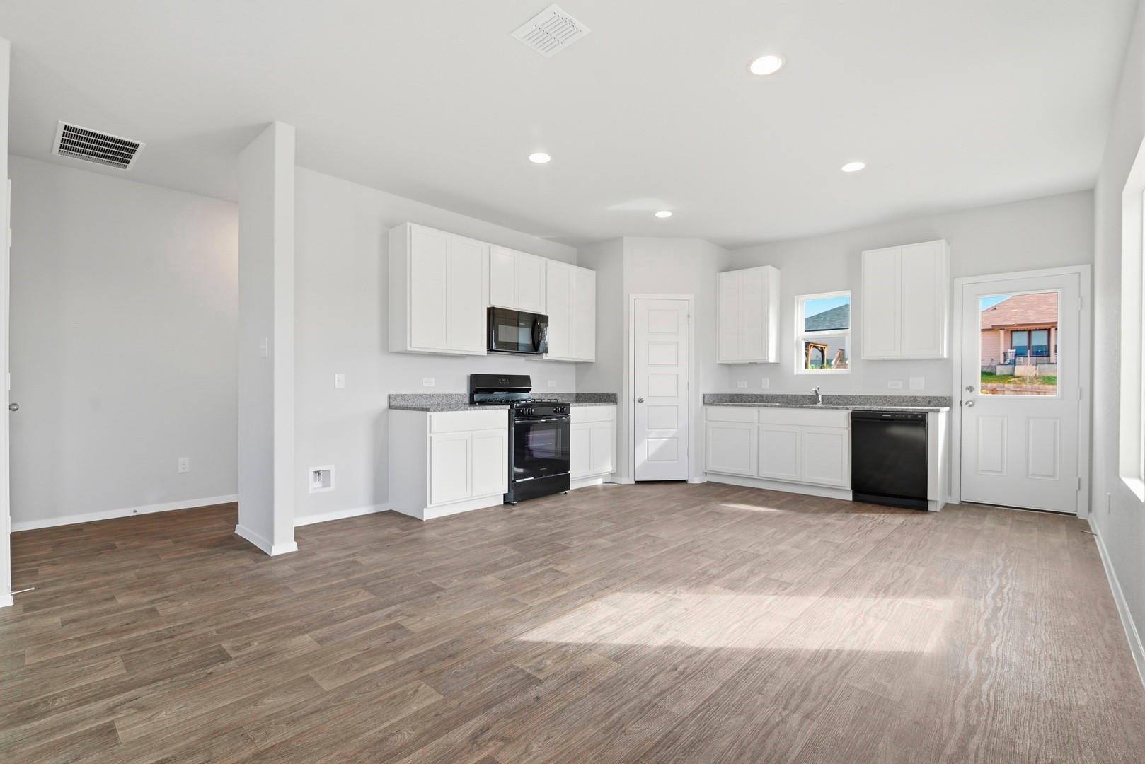 2326 Croaker CRK — photo 4