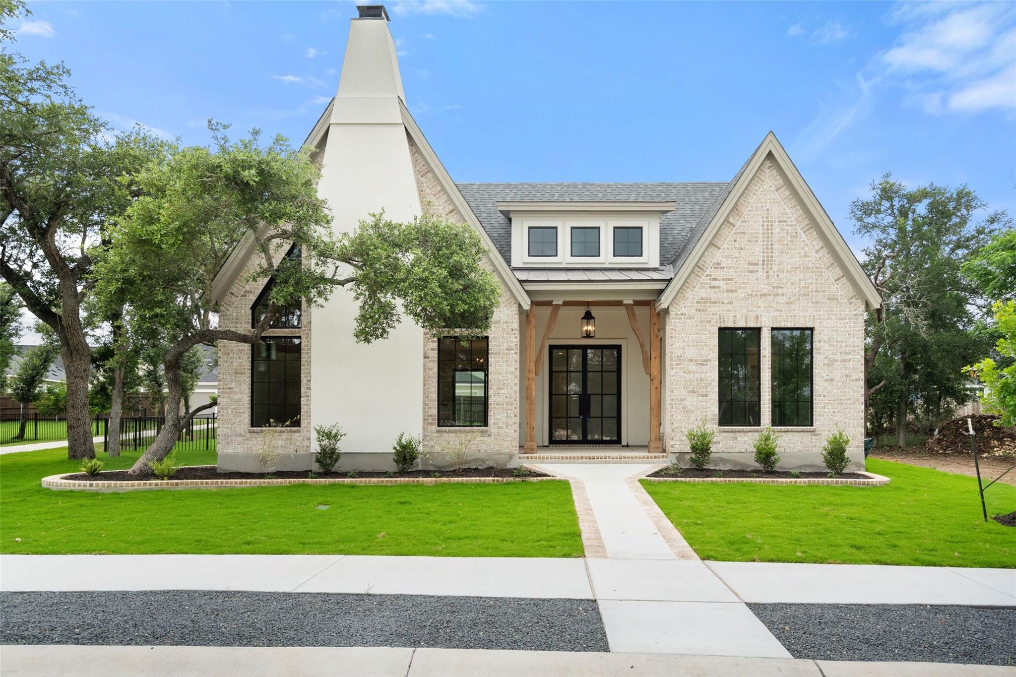 454 Heidi CIR — photo 3