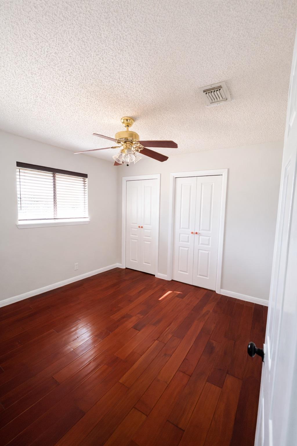 4500 Woodmoor CIR — photo 3