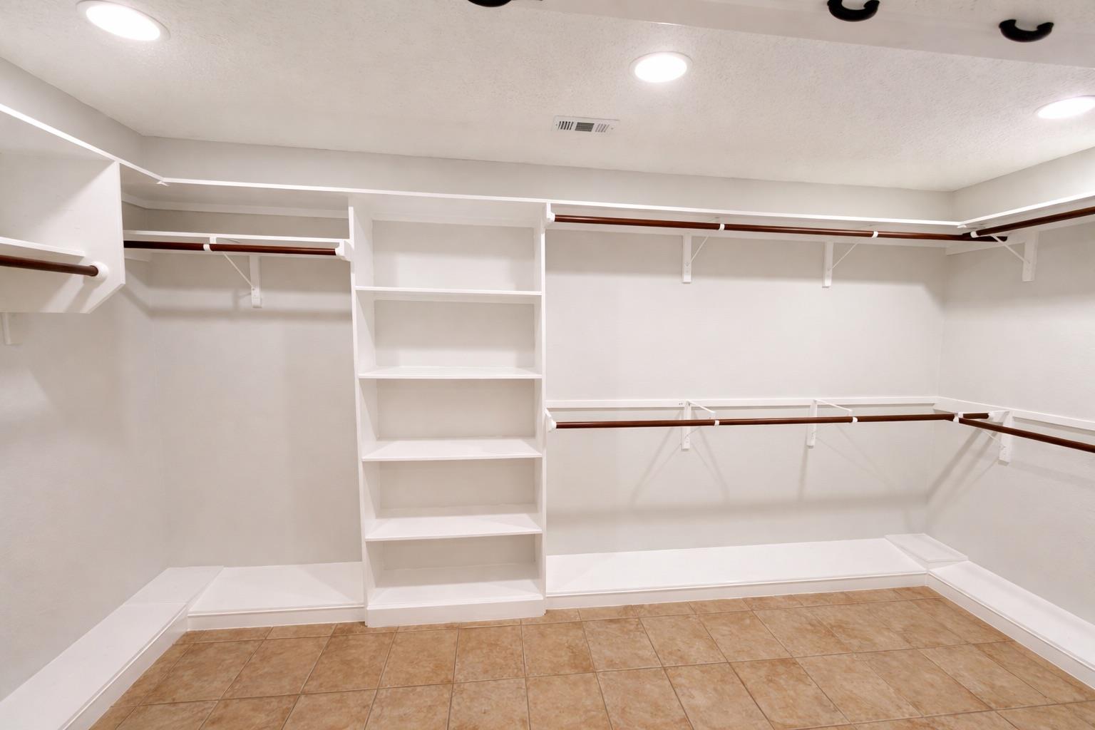 4500 Woodmoor CIR — photo 4