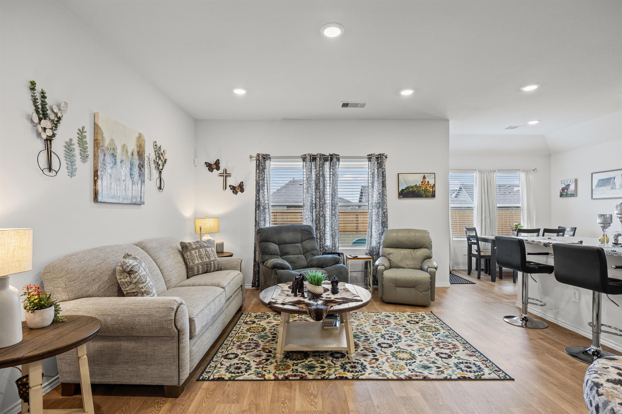 421 Lancebill DR — photo 3